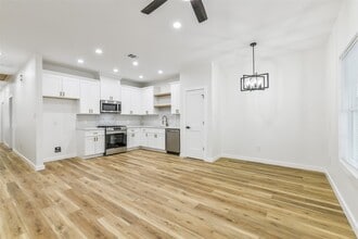 6103 Cavalier St in Houston, TX - Building Photo - Building Photo