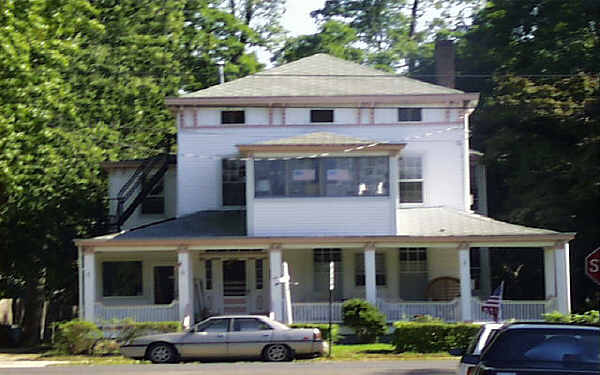 44 Broad St in Manasquan, NJ - Building Photo - Building Photo