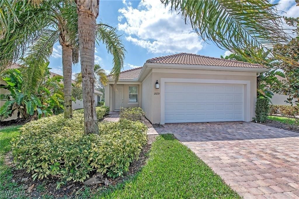 15133 Reef Ln in Bonita Springs, FL - Building Photo