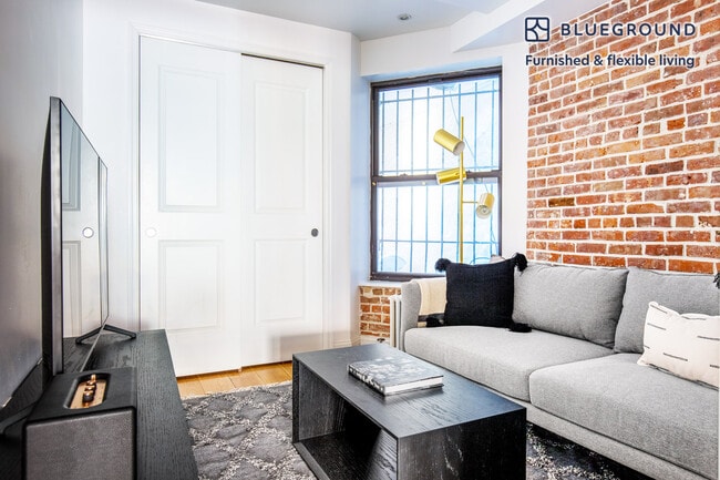 41 W 24th St in New York, NY - Building Photo - Building Photo
