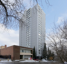 Valley Towers in Edmonton, AB - Building Photo - Building Photo