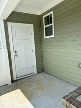 408 Fishers Ct in Hampton, VA - Foto de edificio - Building Photo