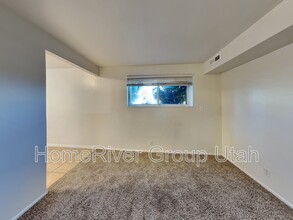 2540 S 700 E in Salt Lake City, UT - Building Photo - Building Photo