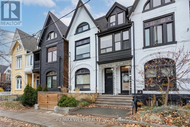 property at 84 Mackenzie Crescent