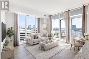 70 Forest Manor Rd in Toronto, ON - Building Photo