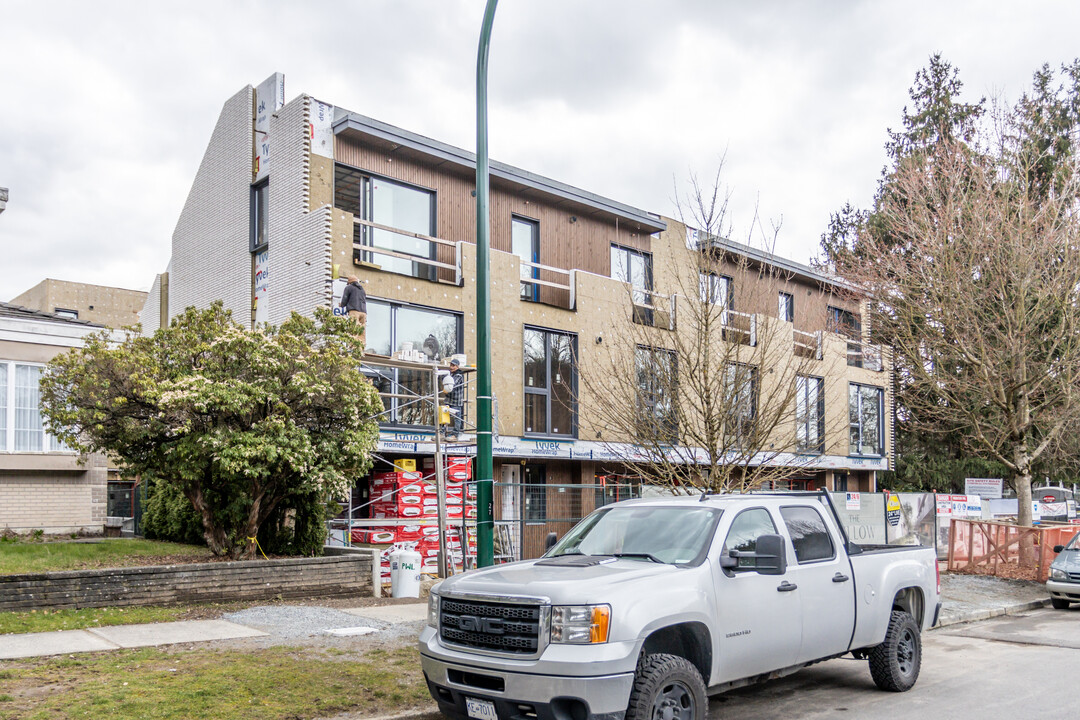 The Willow in Vancouver, BC - Building Photo