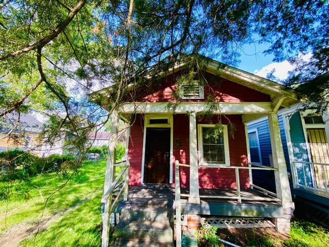 property at 370 Clay St