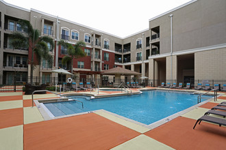 Varela Westshore Apartments in Tampa, FL - Building Photo - Building Photo