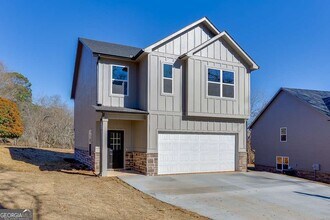 569 Clayton St in Commerce, GA - Building Photo - Building Photo