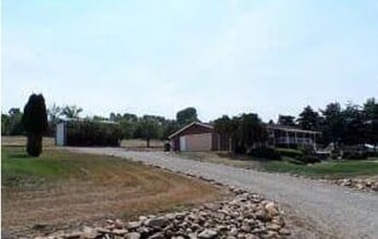 237 Hoss Dr in Hamilton, MT - Building Photo - Building Photo