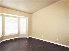 6871 Mineral Mt Dr in West Jordan, UT - Foto de edificio - Building Photo