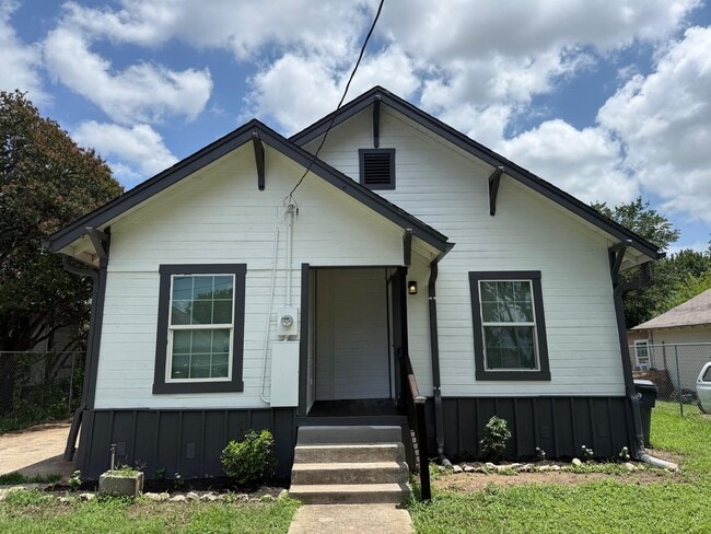 property at 2202 Burnett Ave