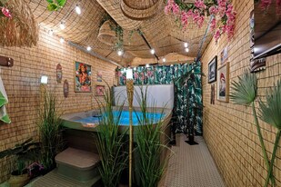 11021-11155 155 St NW in Edmonton, AB - Building Photo