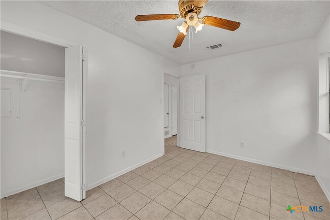 304 Myra Lou Ave in Copperas Cove, TX - Foto de edificio - Building Photo