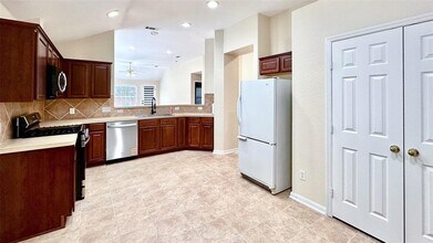 18115 Rose Hill Park Ln in Cypress, TX - Building Photo - Building Photo
