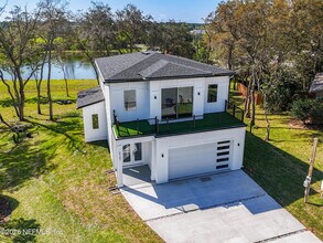 2121 Broadwater Dr in Jacksonville, FL - Building Photo - Building Photo