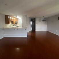 17200 Newhope St in Fountain Valley, CA - Building Photo