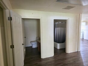 201 2nd Ave N, Unit Apartment 3 in Dallas, WI - Building Photo - Building Photo