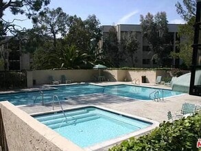 3113 Raintree Cir in Culver City, CA - Building Photo - Building Photo