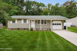 607 Sunrise Blvd in Forked River, NJ - Building Photo