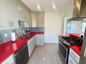 6664 Ensign Ave in North Hollywood, CA - Building Photo - Building Photo