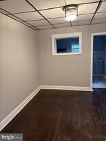 1919 E Monmouth St in Philadelphia, PA - Building Photo