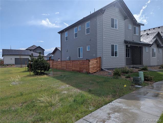 5093 McKinnon Ct in Timnath, CO - Foto de edificio - Building Photo