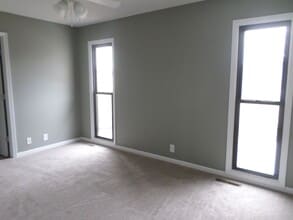 2101 Timber Creek Dr in Manhattan, KS - Building Photo - Building Photo