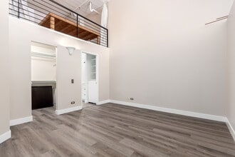 720 16th St Mall, Unit 207 in Denver, CO - Foto de edificio - Building Photo