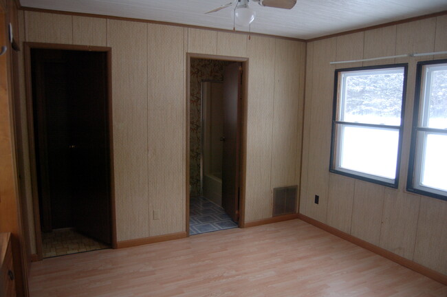 102 Menominee Trail in Buckley, MI - Building Photo - Building Photo