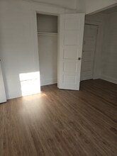 322 W 52nd St in Los Angeles, CA - Building Photo - Building Photo