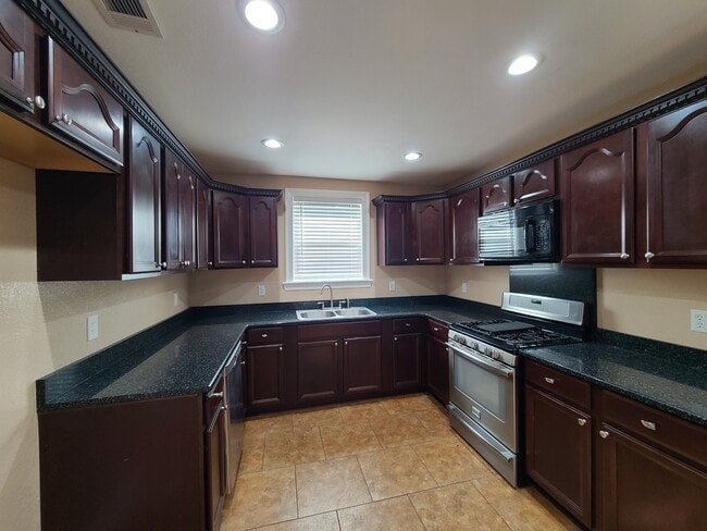 3100 Ivy Pl in Chalmette, LA - Building Photo - Building Photo
