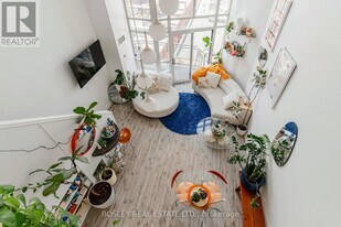 255 Richmond St E in Toronto, ON - Building Photo