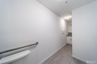 875 Port Reading Ave-Unit -2A in Woodbridge Township, NJ - Building Photo - Building Photo