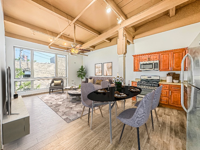 3554 Sepviva St in Philadelphia, PA - Foto de edificio - Building Photo