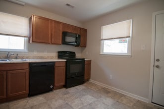 2223 Summit St in Durham, NC - Foto de edificio - Building Photo