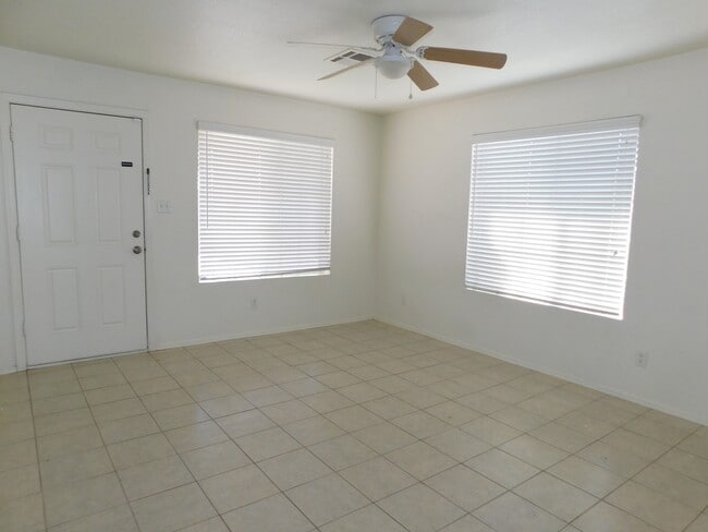 4492 S Agave Ave in Yuma, AZ - Foto de edificio - Building Photo