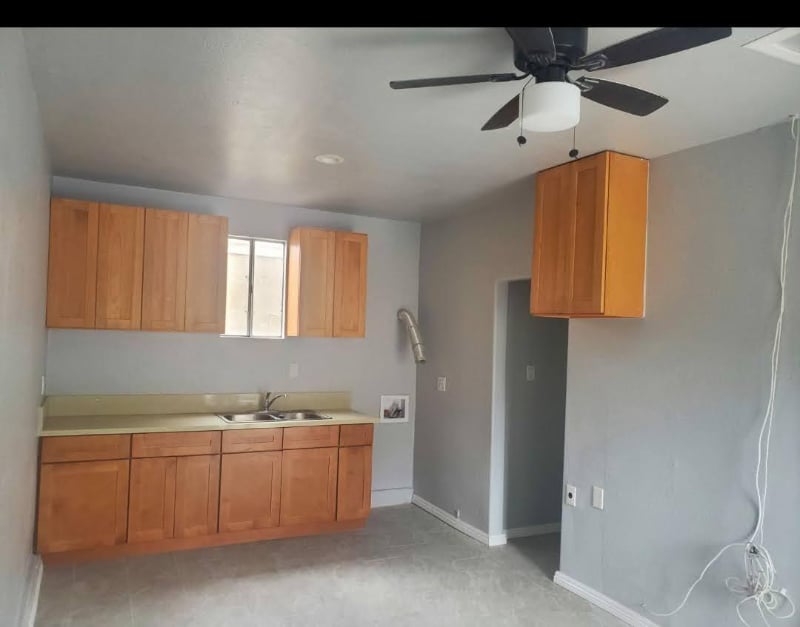 1067 S Herbert Ave in Los Angeles, CA - Building Photo