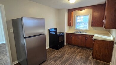 1528-1532-1532 Lambuth Blvd in Jackson, TN - Building Photo - Building Photo