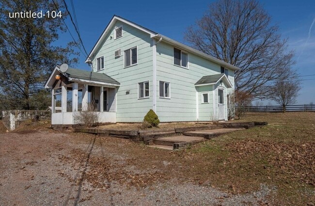 56 Pond Ln in Milford, NJ - Foto de edificio - Building Photo