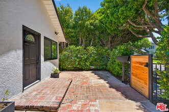 925 Marine St in Santa Monica, CA - Building Photo - Building Photo