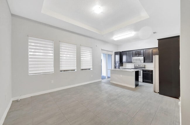 17624 SW 149th Pl in Miami, FL - Building Photo - Building Photo