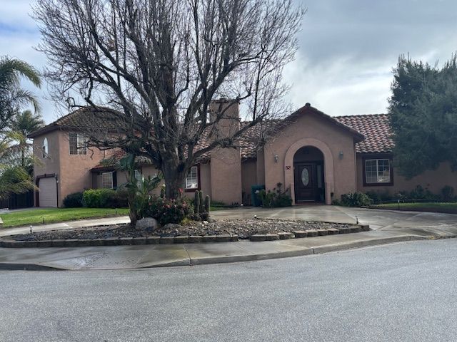 property at 605 N Mildred Ave