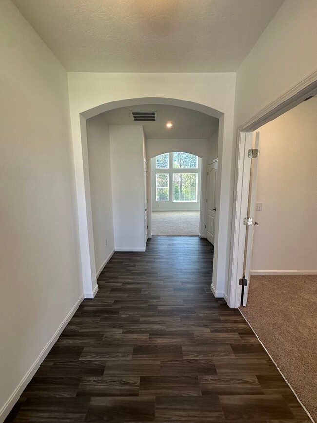 10520 Vista View Dr in Louisville, KY - Building Photo - Building Photo