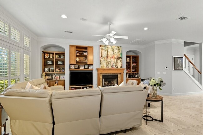 1044 Memorial Village Dr in Houston, TX - Foto de edificio - Building Photo