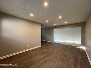 9028 Castle Blvd in Jacksonville, FL - Building Photo - Building Photo