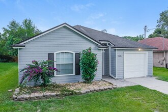 1316 North St in Green Cove Springs, FL - Building Photo - Building Photo
