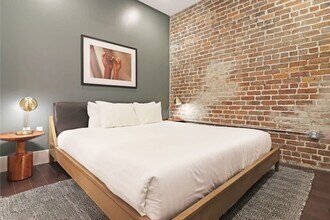 822 Howard Ave in New Orleans, LA - Building Photo - Building Photo