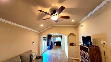 307 Santander Dr in Laredo, TX - Building Photo - Building Photo