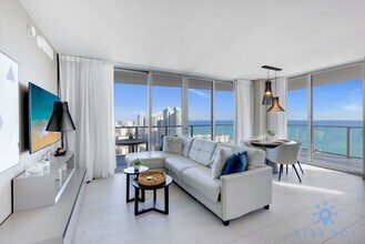 4010 S Ocean Dr in Hollywood, FL - Foto de edificio - Building Photo